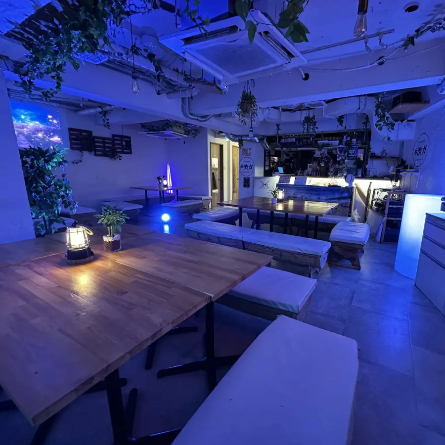 社内表彰式の演出に使える渋谷ガーデンホールの照明とリゾートビーチ風の貸切空間