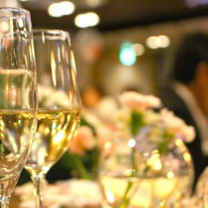 大人数貸切に最適な飲み放題コース!ドリンクバーにてグラス交換制で提供させていただきます!
同窓会は「渋谷ガーデンホール」にお任せください!