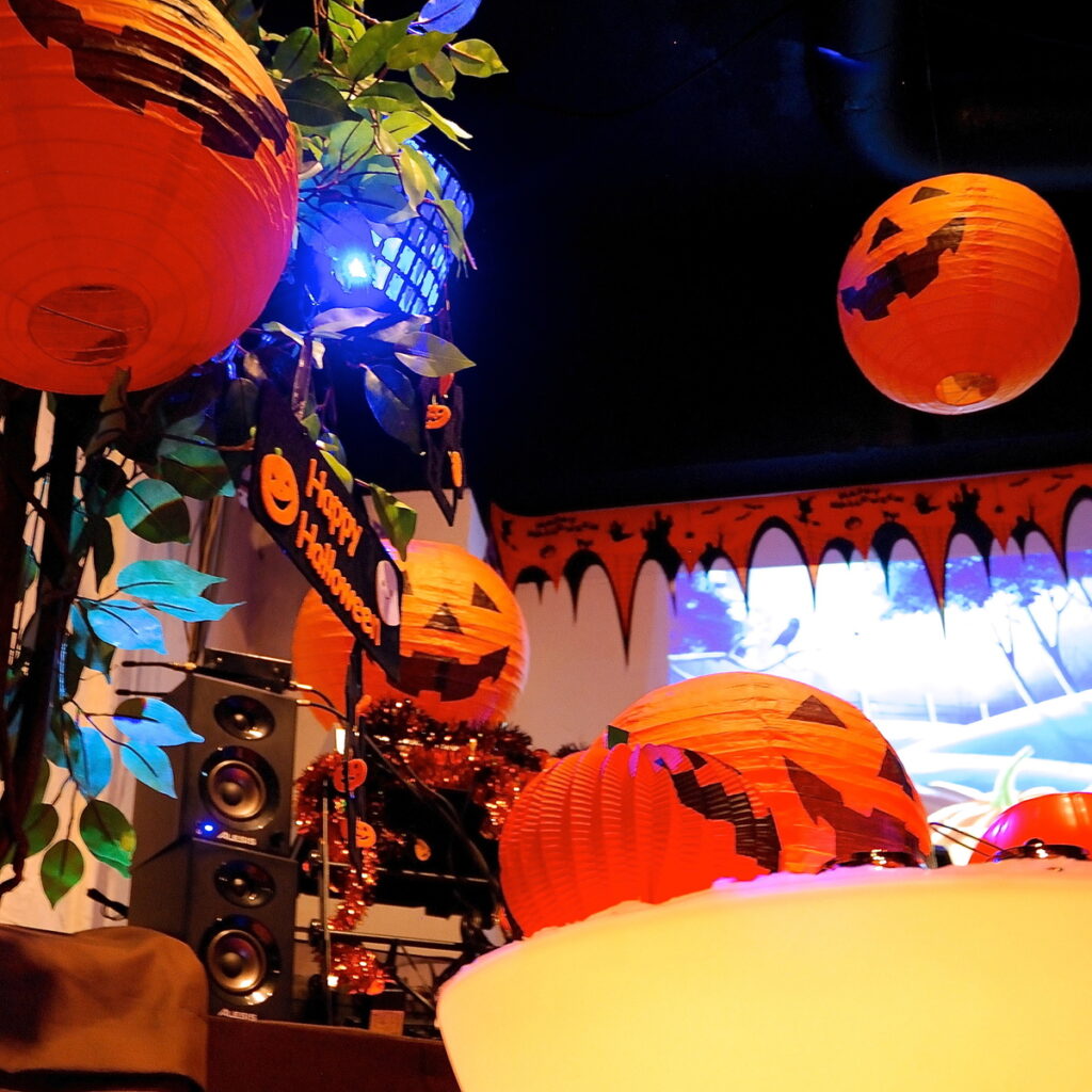 渋谷で貸切ハロウィンパーティーするなら「渋谷ガーデンホール」! 貸切パーティーにおすすめコースも多数用意してます!